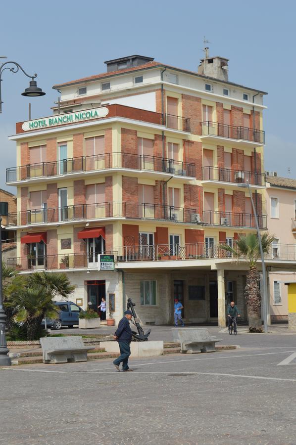 Hotel Bianchi Nicola ปอร์โตเรกานาติ ภายนอก รูปภาพ