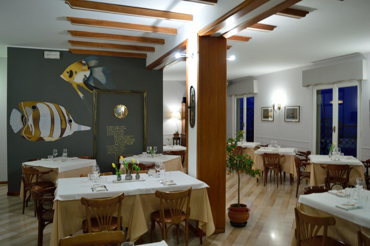Hotel Bianchi Nicola ปอร์โตเรกานาติ ภายนอก รูปภาพ